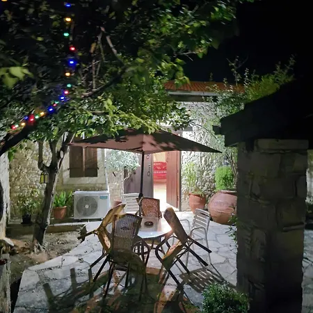 οίκος λόφου-oikos