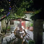 οίκος λόφου-oikos