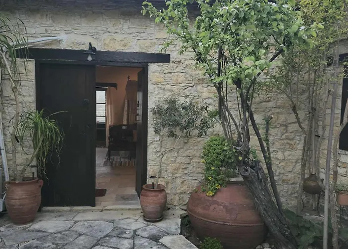 οίκος λόφου-oikos *